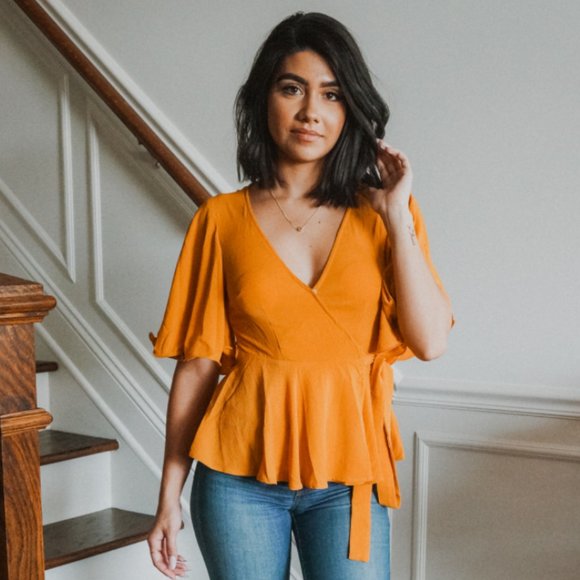 Flounce sleeve kimono
wrap-top - Picture 4 of 4